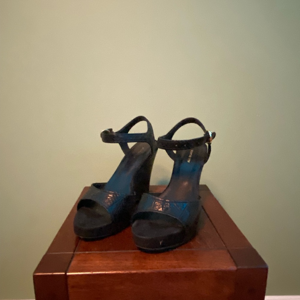 All Black Heel